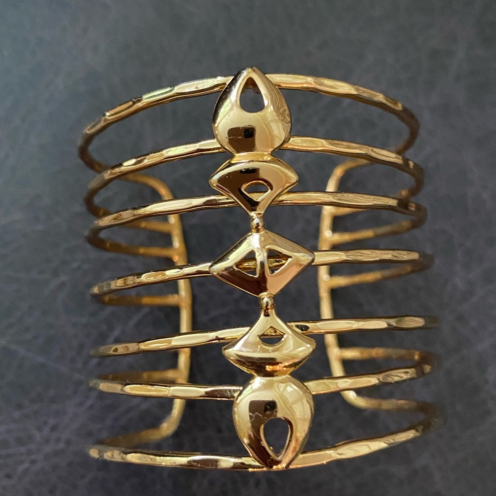 🎁 Stella & Dot, Becker Gold Cage Cuff, NWOT
